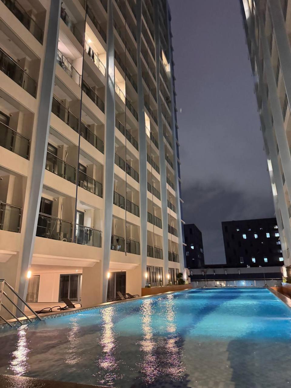 L Condotel Paranaque City Exterior foto